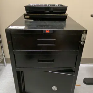 HEAVY LOCKING 2 DRAWER CABINET WITH BOTTOM SAFE