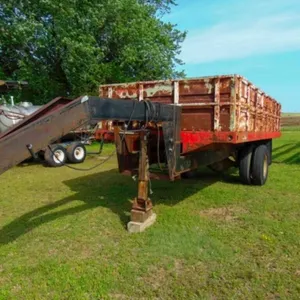 Gooseneck dump trailer