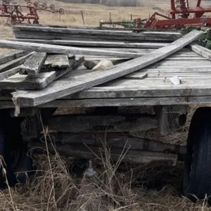 Rubber Tired Wooden Hayrack W/ Wooden Runnning