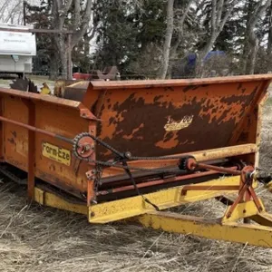 Farm-Eze S/A PTO Manure Spreader