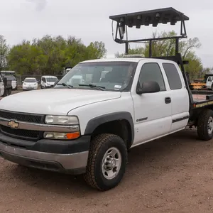 2002  Chevrolet  Silverado   2500 HD  RWD Super Cab  Flatbed Truck