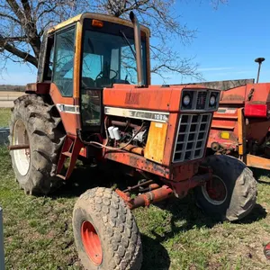 International 1086 Tractor
