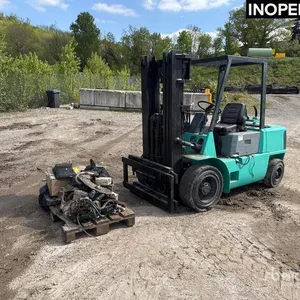 1990 Mitsubishi FG35A 3500 kg Chariot Elevateur Forklift (Inoperable)