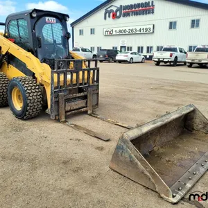 2016 CAT 262D Skid Steer Loader w/ Forks & Bucket
 UNRESERVED