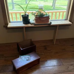 Plant Shelf 45”, (2) planters & (2) Wooden Boses