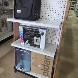 38x16x62 Endcap Product Not Included, Pegs &