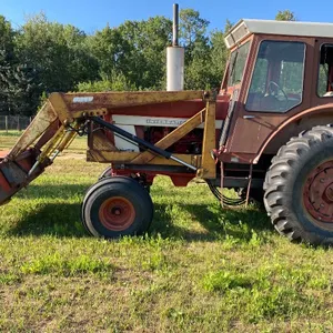 International F 766 Tractor w/ Ezee On Front End Loader (P10-R6-S2073)