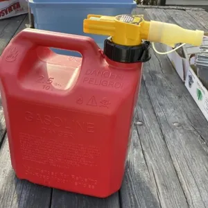2 1/2 Gallon Fuel Can