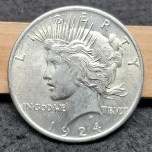 1924 Peace Dollar AU