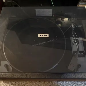 TAYA CP300 Turntable