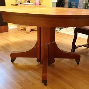 Oak Antique Single Pedestal Table