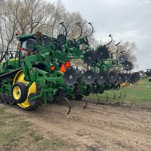 John Deere 856 30' 3pt single shank row crop cultivator