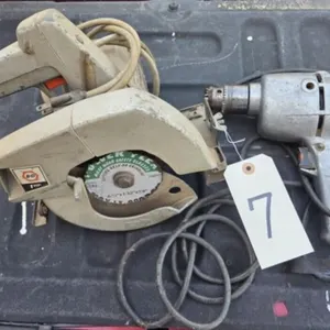 Black & Decker 1HP, 7.75" Circular Saw, 1/2"