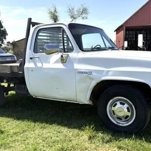 1983 GMC Sierra 3/4 Ton Flatbed
