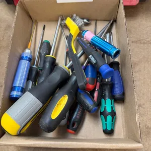 SCREW DRIVERS LOT