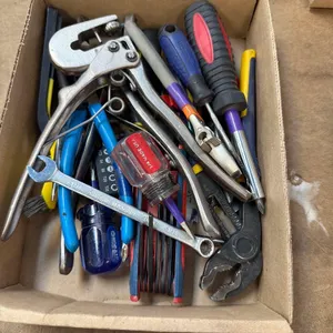ASSORTMENT OF HAND TOOLS