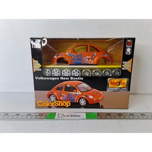 Volkswagen New Beetle 1:25 Scale Kit, NIB
