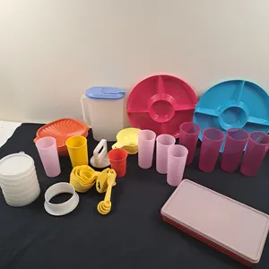 Assorted Tupperware & Tupperware Like Kitchen Items