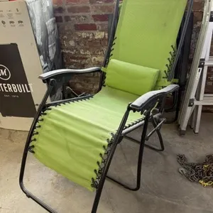 (2) Folding Lounge Reclining Chairs