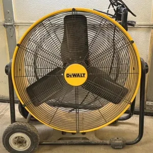 DeWalt 24” Drum Fan 
- works