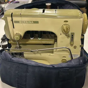 Bernina Record 530-2 Sewing Machine & Carrying Bag