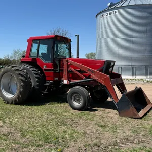 1982  International Harvester  5088  Tractor