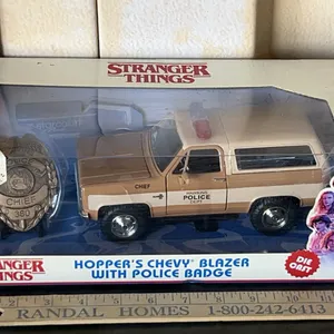 Stranger Things Hopper's Chevy Blazer With Police Badge Die Cast, Box Has Some Damage