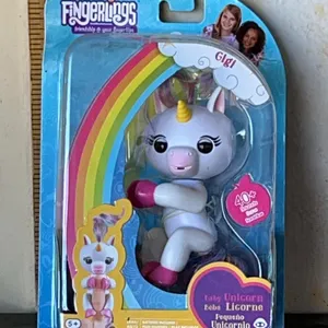 Fingerlings Gigi Baby Unicorn