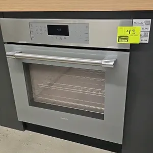 Thermador ME301YP/03 built-in single wall oven. Features stainless steel finish, glass viewing door, and digital touch controls with convection and se