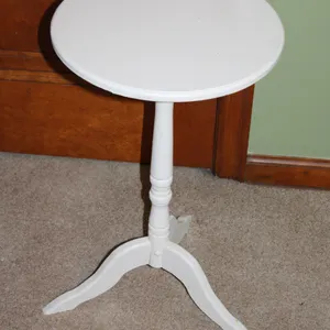 Pedestal Table