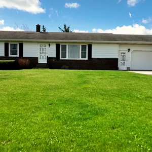 MILLER COUNTRY HOME & LAND AUCTION