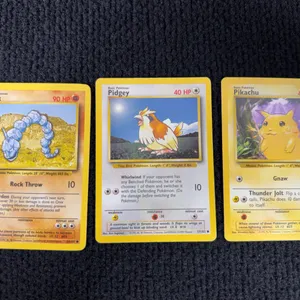 1999 Pokemon Base set #56 Onix; #57 Pidgey; #58 Pikachu