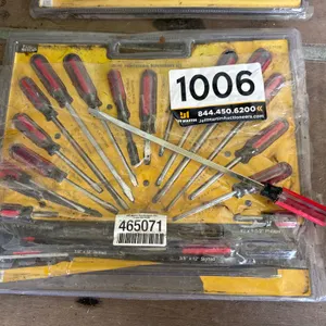 UNUSED 20PC PROFFESSIONAL SERIES TYPE SCREWDRIVER SET