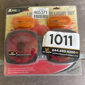 UNUSED TRAILER TAIL LIGHT KIT