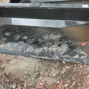 UNUSED KC 78 INCH SMOOTH BUCKET