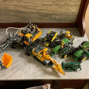 ASSORTMENT OF KENECT/LEGO TOYS, AND METAL FARM TOYS, TO BENEFIT