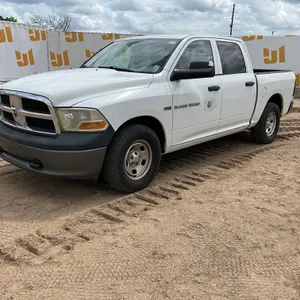 2011 RAM 1500 CREW CAB 4X4 PICKUP VIN: 1D7RV1CT9BS580365