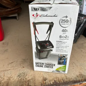 UNUSED SCHUMACHER SC1325 BATTERY CHARGER/ENGINE STARTER