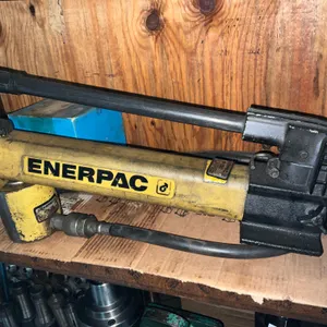ENERPAC P-392 HYD HAND PUMP