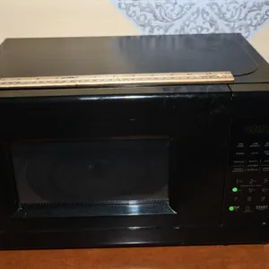 Microwave, Measures 17 X 13 X 10