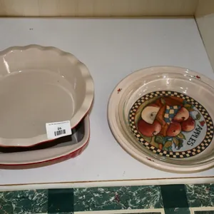 Casserole and Pie Dishes