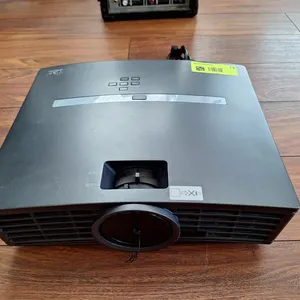 Mitsubishi Electric HC1600 Projector