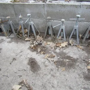 (8) Jack Stands