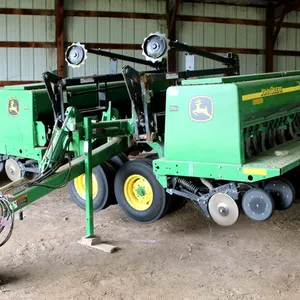 2016 John Deere 455 Front- Folding Grain Drill