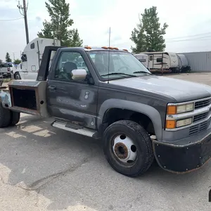 SALVAGE UNIT: 2000 Chevrolet 3500 Truck (Non-Runner)
 UNRESERVED