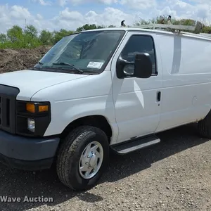 2013 Ford E350 Super Duty delivery van