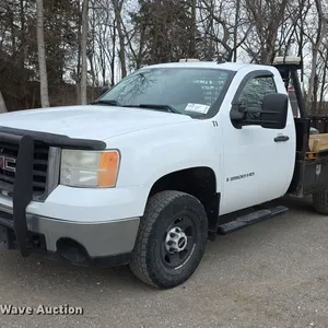 2008 GMC Sierra 2500HD flatbed pickup truck