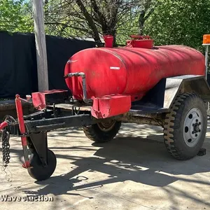 Fruehauf XM-107E2 water tank trailer