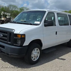2013 Ford E350 Wagon Super Duty XL van