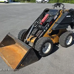 Boxer 427W compact utility loader